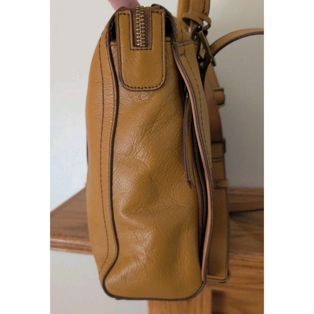 Fossil Parker Convertible Backpack Leather, Tan with Retro Wavy Stripes CUTE!